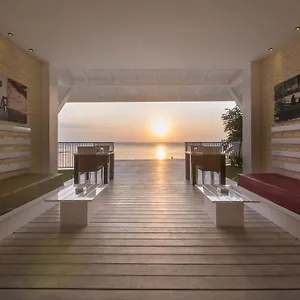 Hush Lagoon 30 *** Негомбо