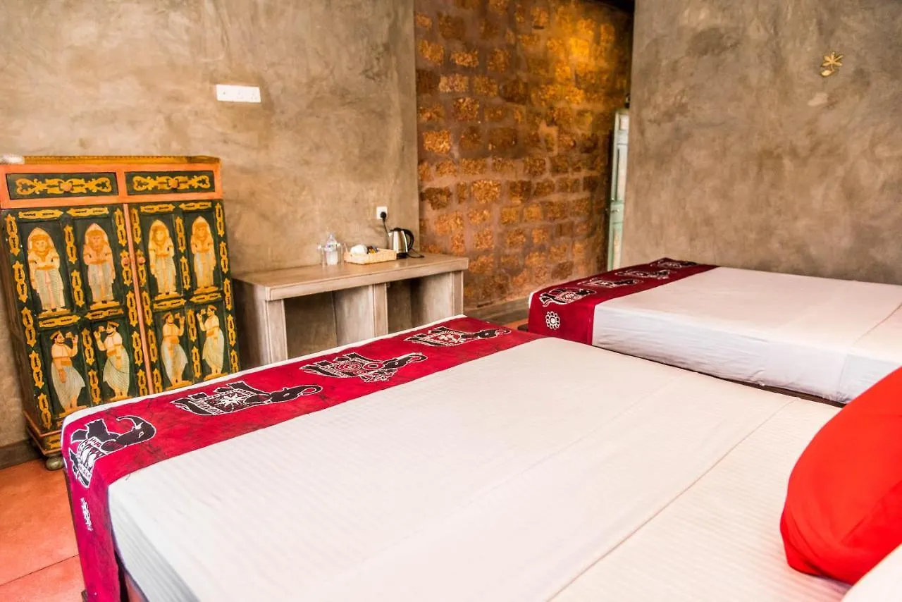Negombo Boutique Villa 5*,