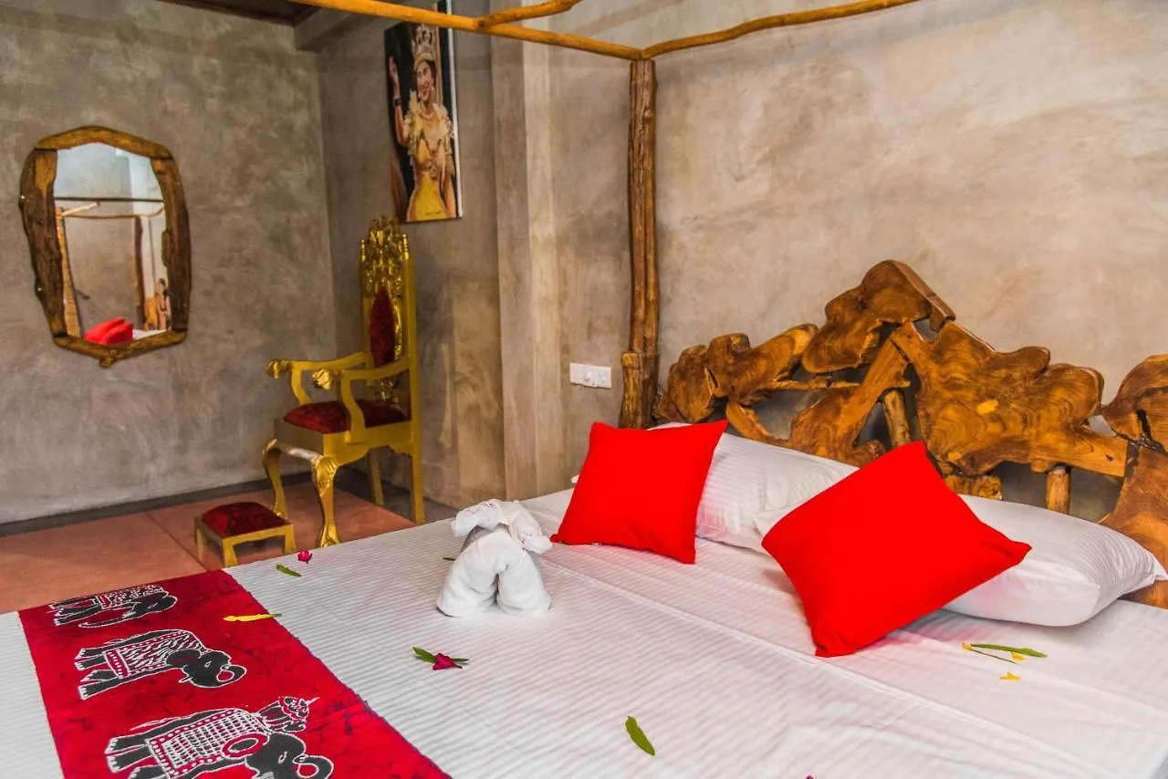 Negombo Boutique Villa 5*,